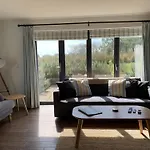 Caramel At The Bay Filey, Sleeps 6, 2 Dogs Welcome For Free Too Filey