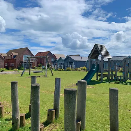 Caramel At The Bay Filey, Sleeps 6, 2 Dogs Welcome For Free Too Дом отдыха Файли