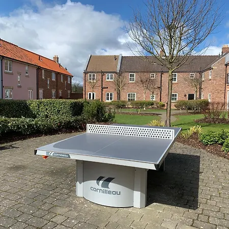 Caramel At The Bay Filey, Sleeps 6, 2 Dogs Welcome For Free Too *