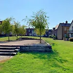 Caramel At The Bay Filey, Sleeps 6, 2 Dogs Welcome For Free Too * פילי