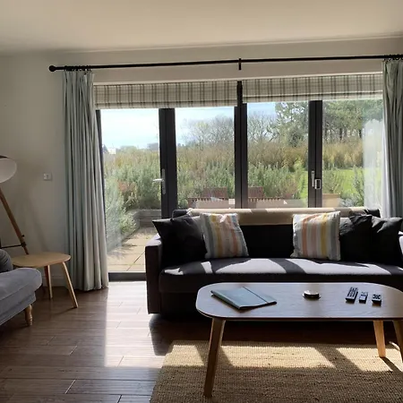 Caramel At The Bay Filey, Sleeps 6, 2 Dogs Welcome For Free Too 法利